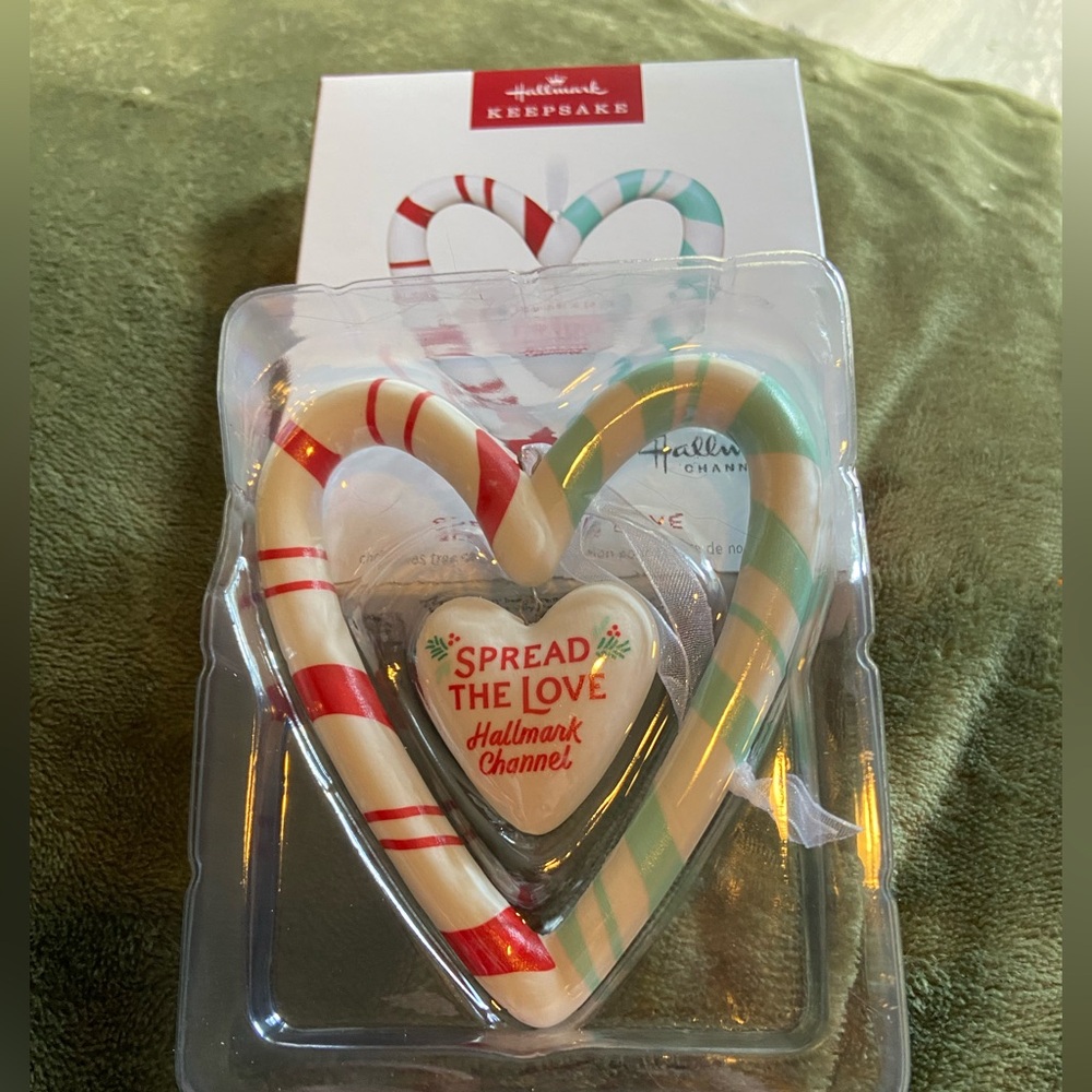 NWT~Hallmark Spread the Love Hallmark Channel Porcelain heart Christmas Ornament